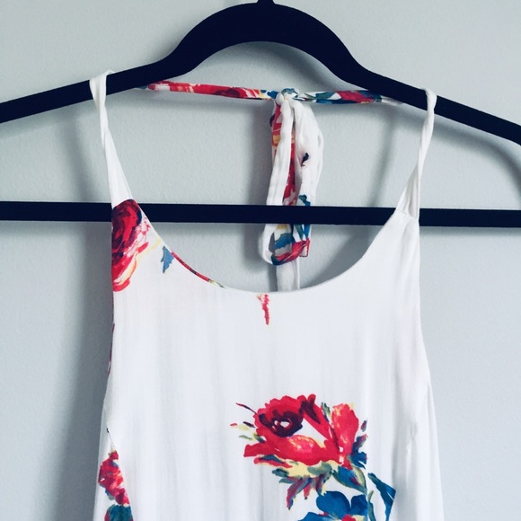 💝White Floral Maxi Dress - Picture 2 of 8